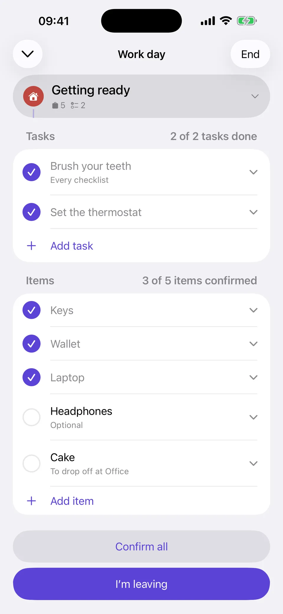 Yoyo on iPhone getting ready to leave home: a Work day checklist with the things to do before going and the things to pack, some already confirmed.